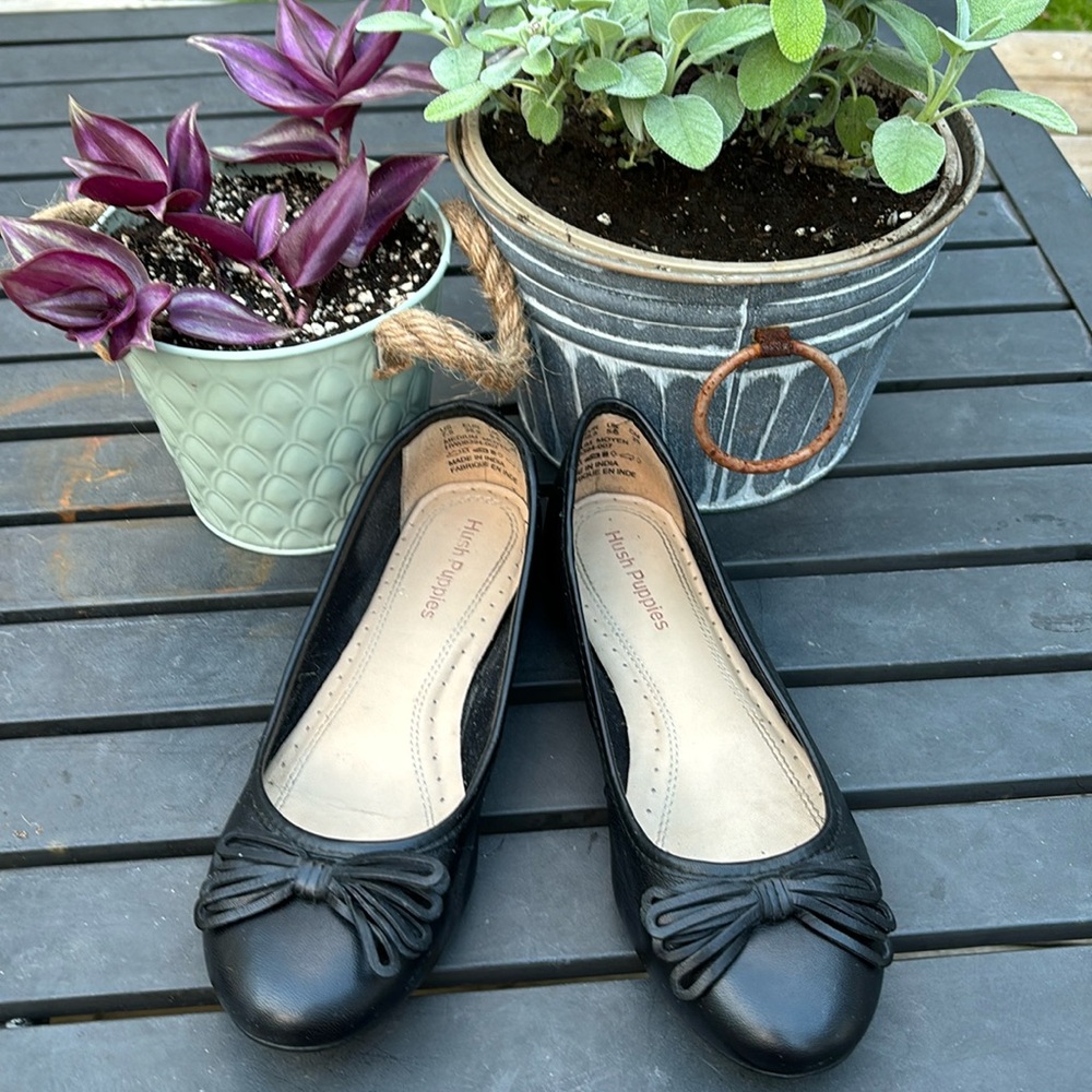 Women’s Hush Puppies Black Flats